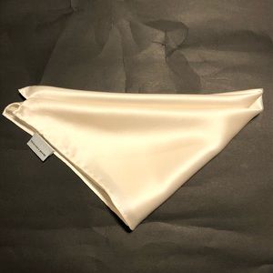 ♻️ Geoffrey Beene Off White Color Pocket Square